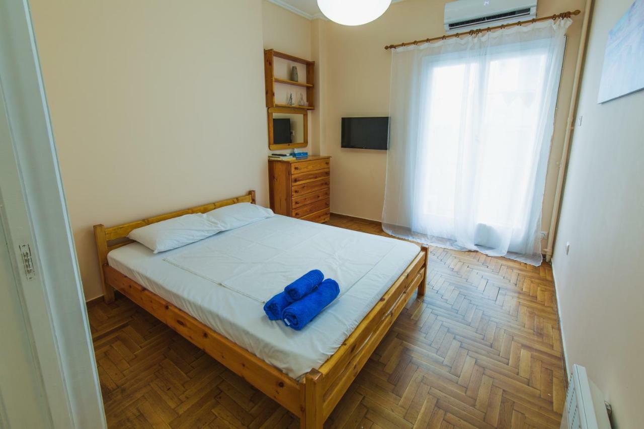 Ferienwohnung Vip Greece Petros Athen Exterior foto